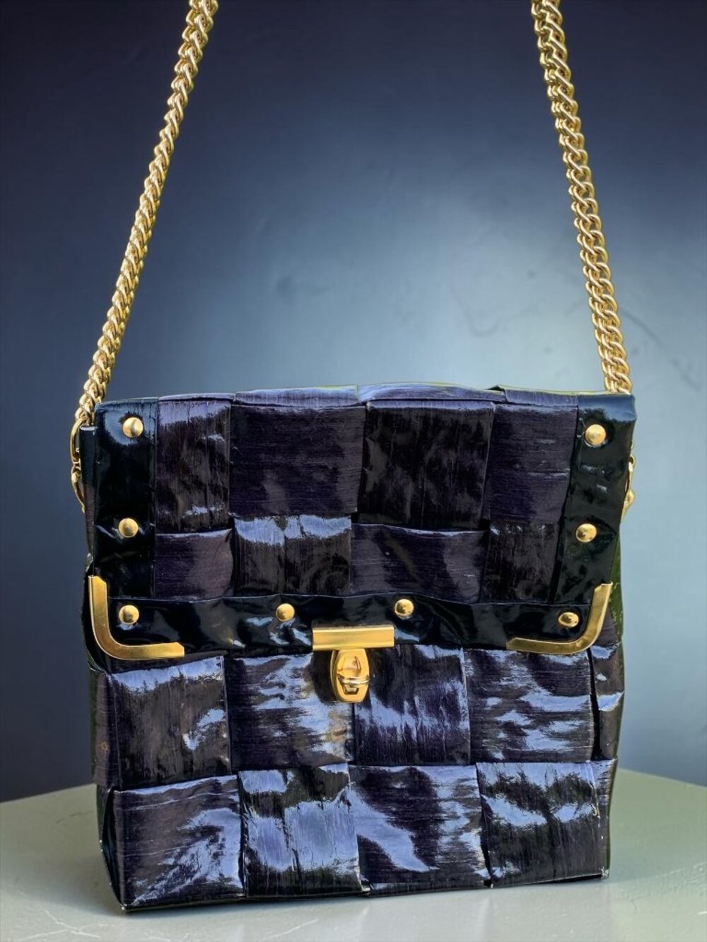Vintage 1960s Italian Lacquered Woven Straw Chain Shoulder Bag Purple Mod